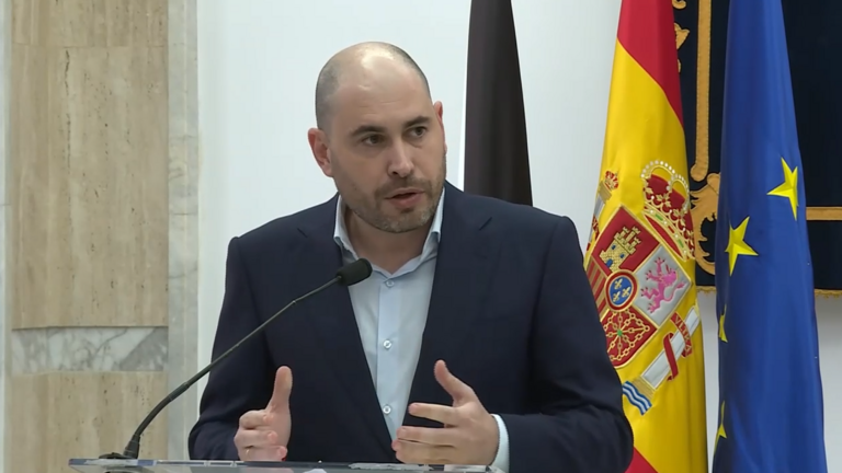 Triano dice que su jefe de Gabinete no le dijo "nada" del aviso del CNI y descarta dimitir