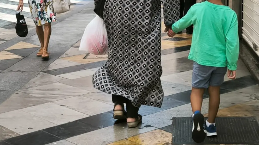 ni&ntilde;o familia