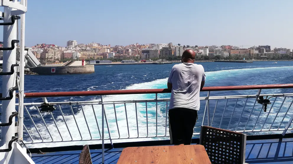 barco pasajero puerto