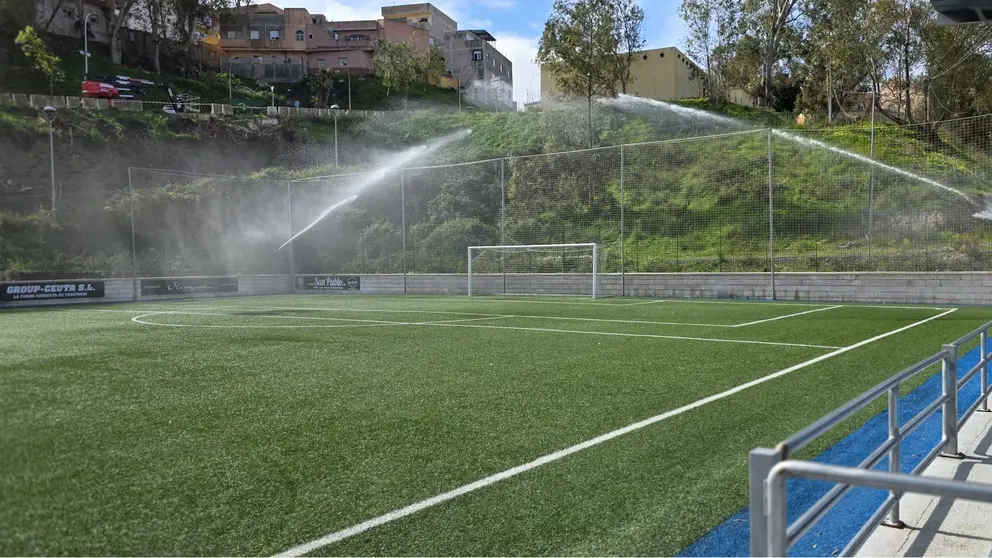 Las instalaciones se reabren, de momento, sin poder utilizarse los vestuarios