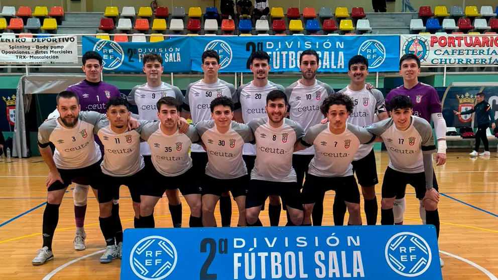 Formaci&oacute;n del Ceut&iacute;, antes de medirse este mi&eacute;rcoles al Zamb&uacute; Pinatar en partido aplazado