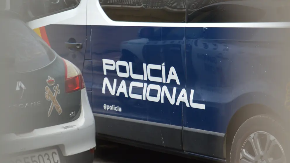 polic&iacute;a nacional guardia civil