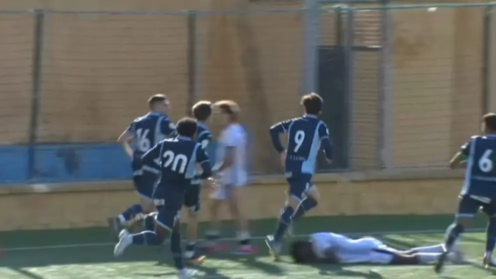 Los jugadores del C&oacute;rdoba B celebran su gol contra el Ceuta B