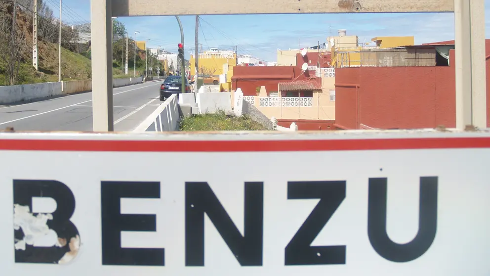 benz&uacute; letrero