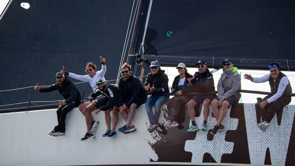 Tripulaci&oacute;n de la embarcaci&oacute;n ganadora de la VIII Copa Intercontinental Marbella-Ceuta-Sotogrande