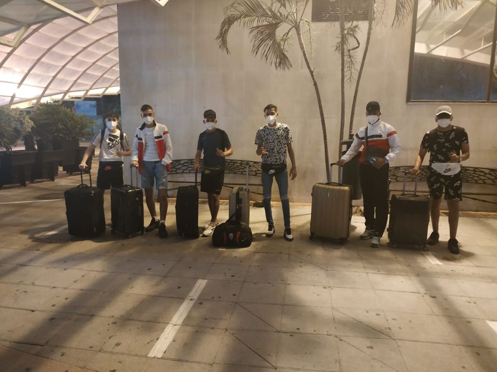 Menores de la Esperanza a la peninsula