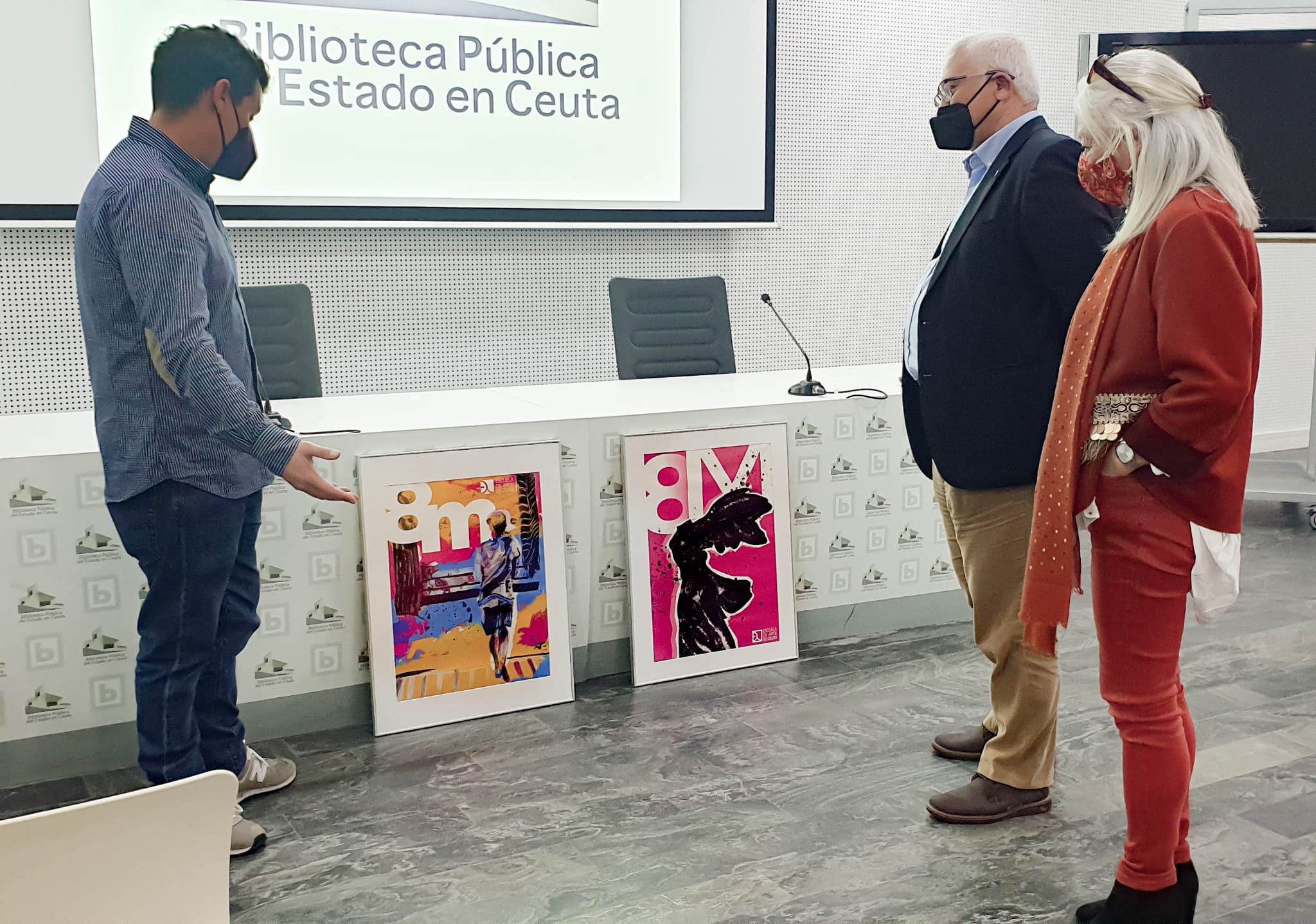 FOTO BIBLIOTECA 01 EAC 8M