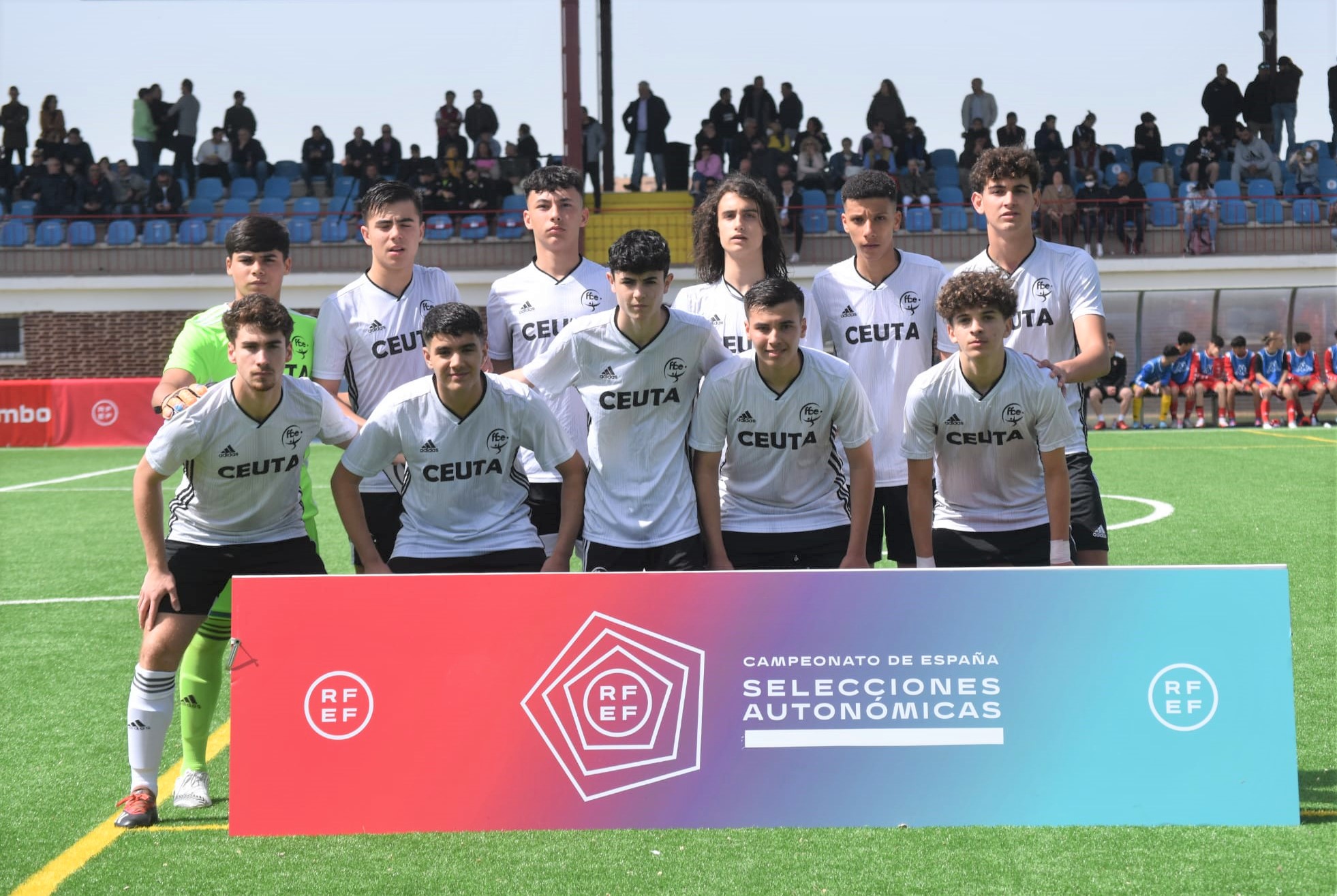 Las de de fútbol sub-14 y sub-16 se estrena con derrotas...