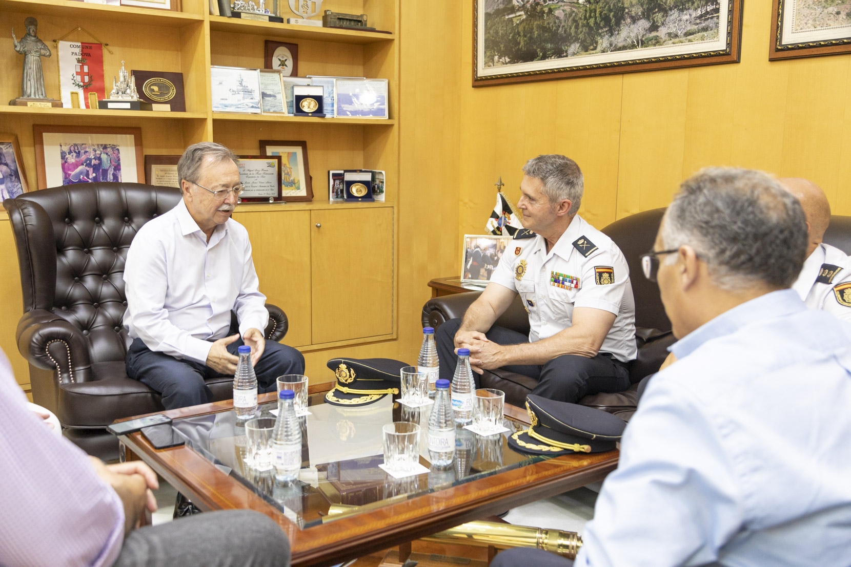 Vivas recibe al jefe superior de la Policía Nacional en Ceuta, Francisco López Gordo