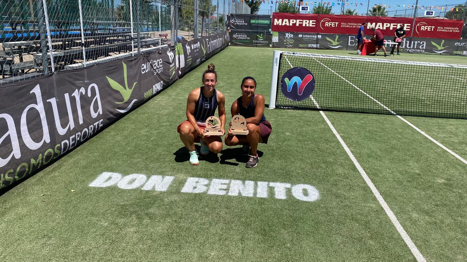 Olga Parres, junto a su compañera, la austriaca Tamara Kostic