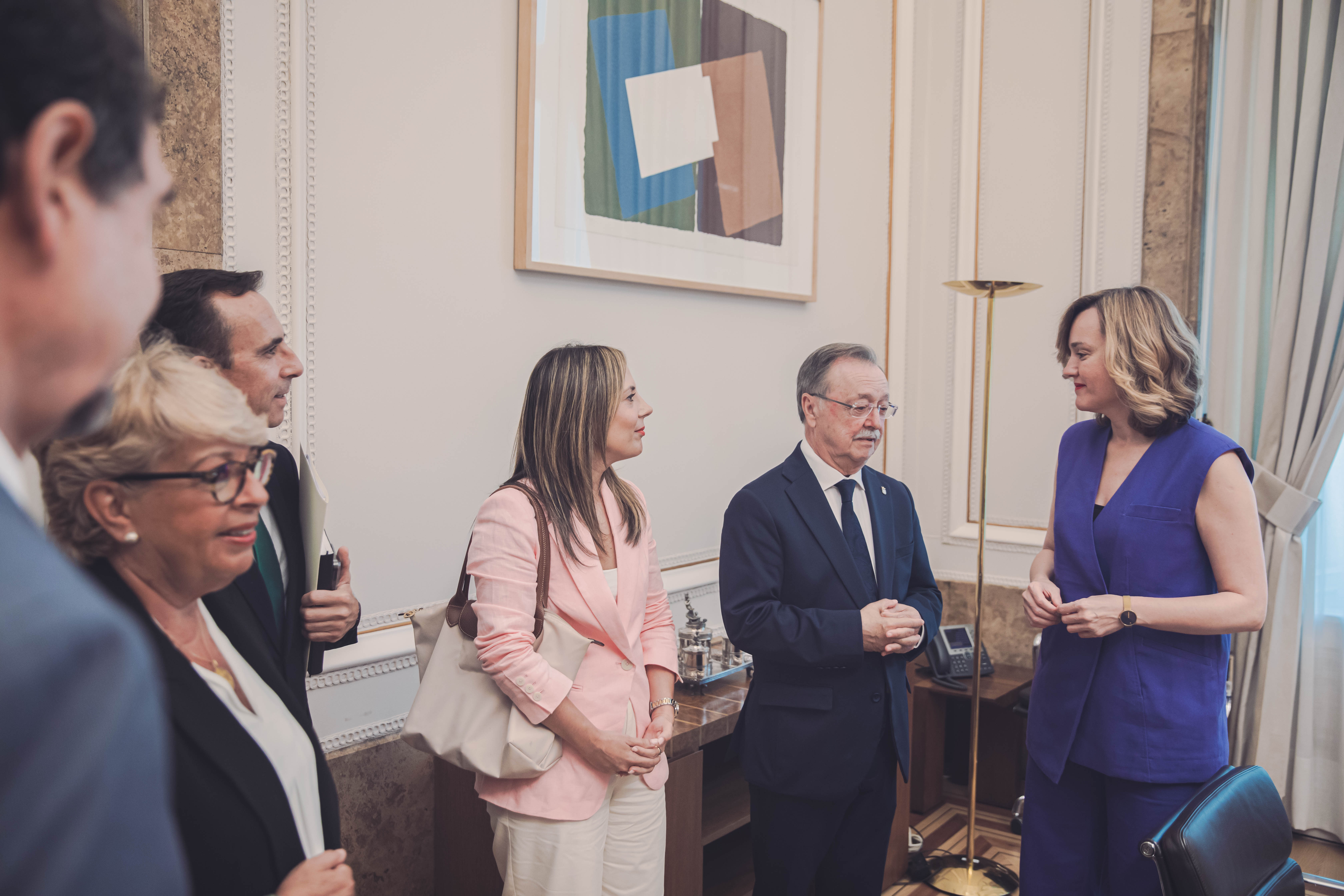 Vivas ministra Alegría 1