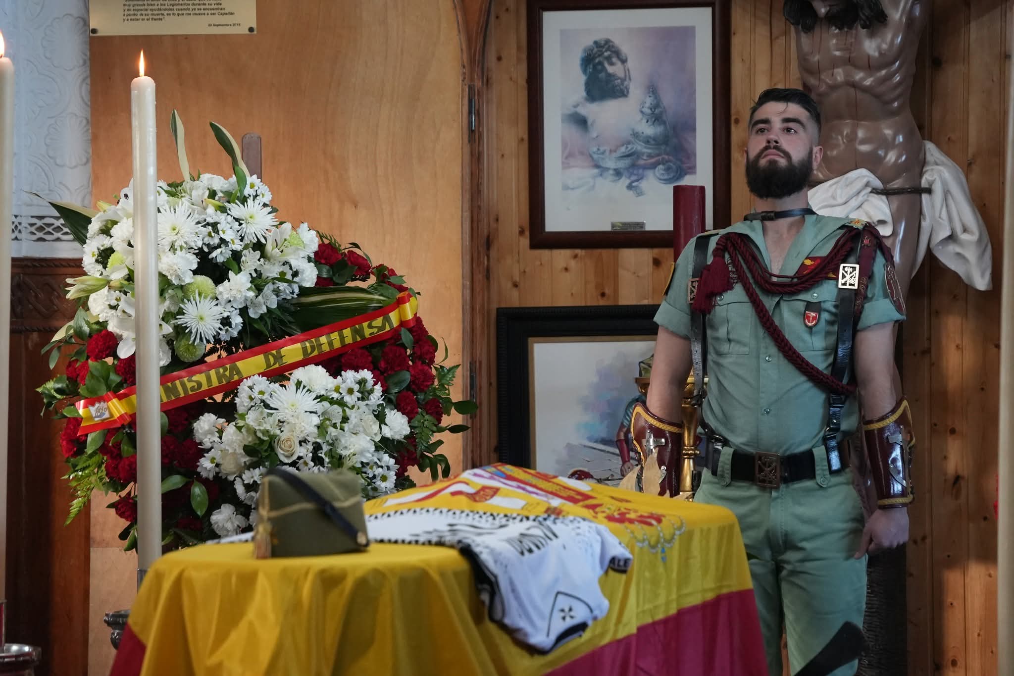capilla ardiente capit&aacute;n legionario